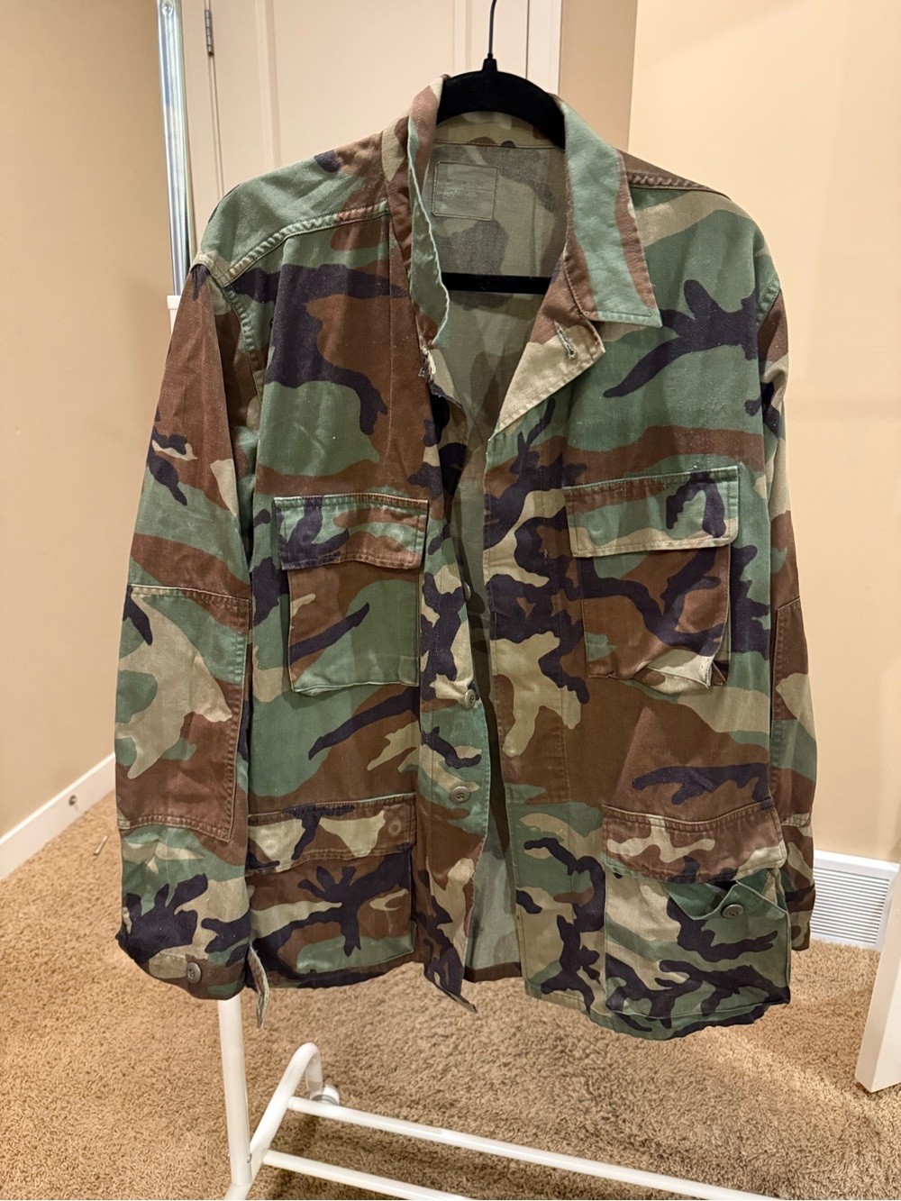 Men's Woodland Camo Utility Jacket - Classic Military Style